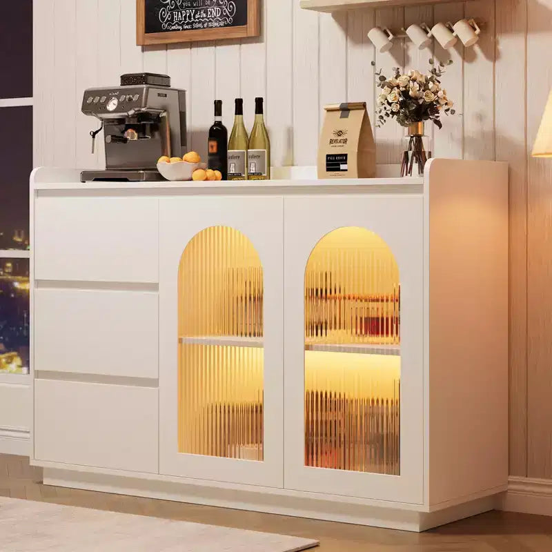 Buffet de 122 cm avec portes vitrées, 3 lumières LED et 3 tiroirs – Desserte moderne blanche