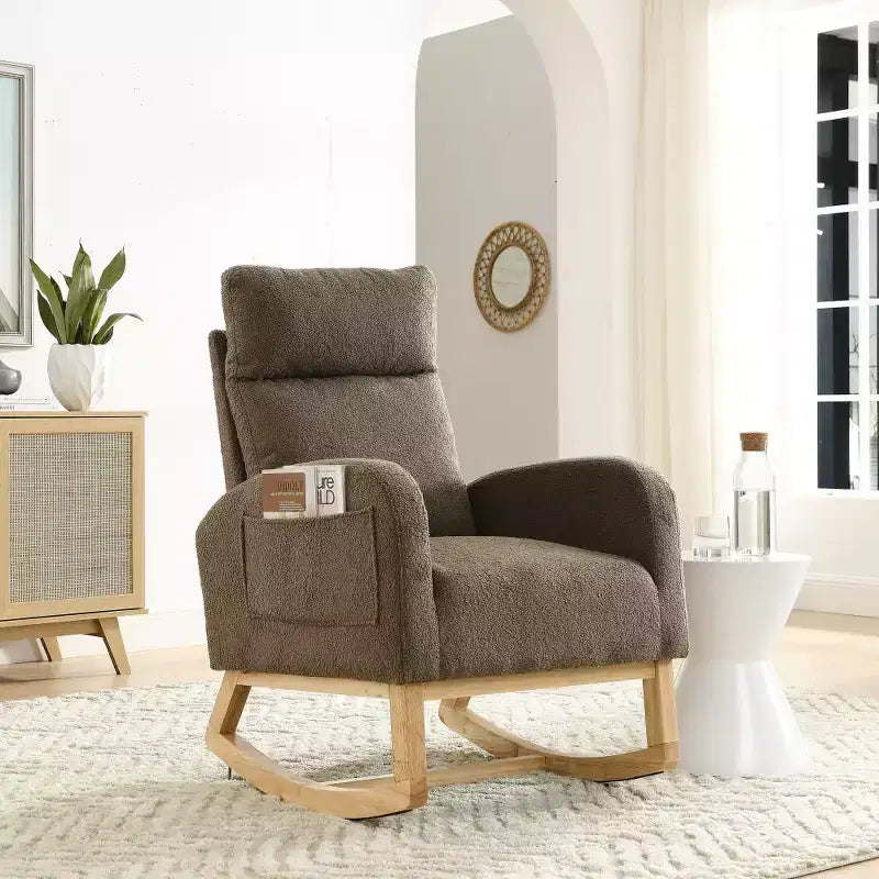 Fauteuil à bascule rembourré à dossier haut moderne avec 2 poches de rangement latérales – 70 cm
